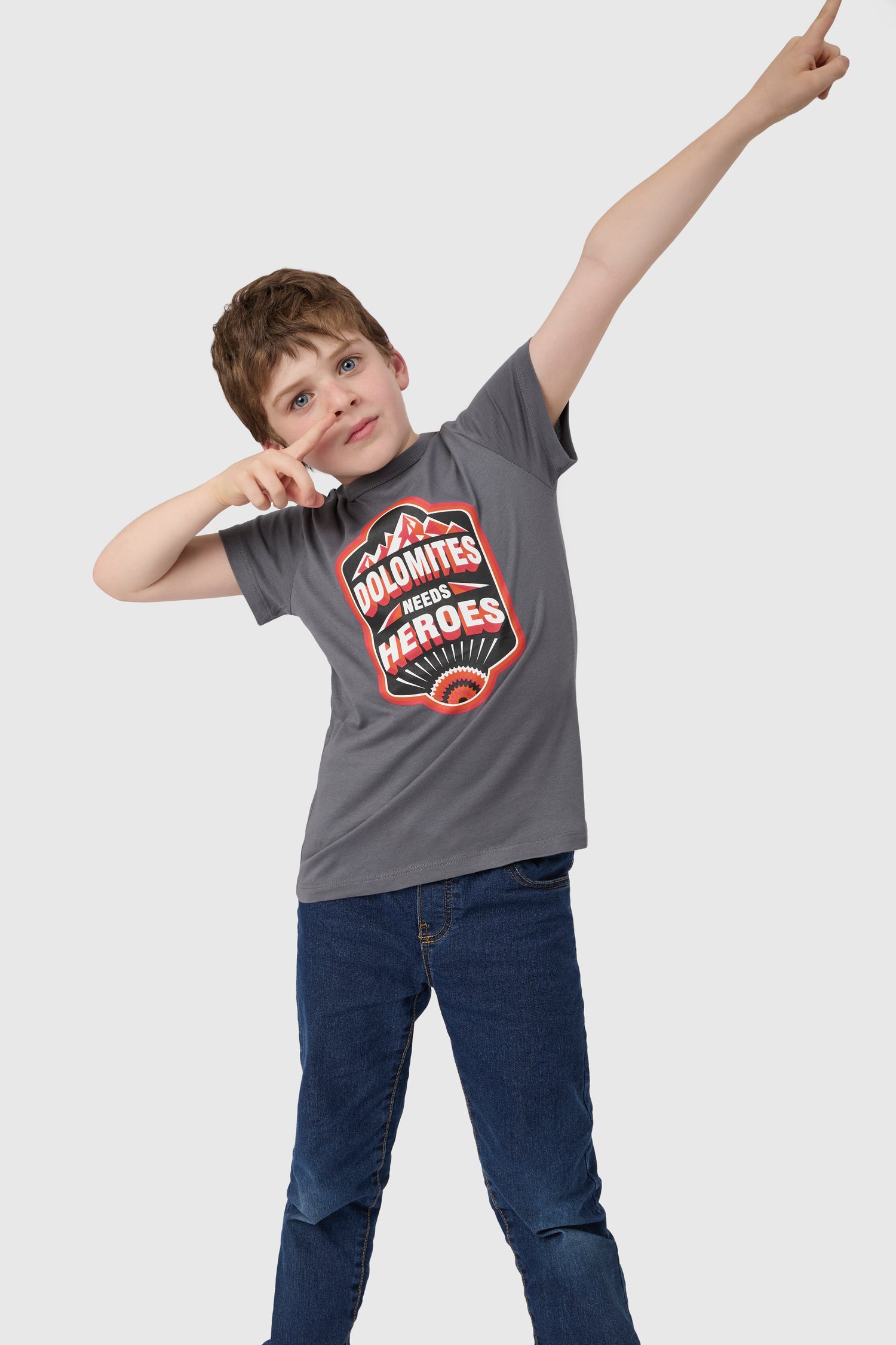 T-shirt HERO Kids "Needs Heroes"